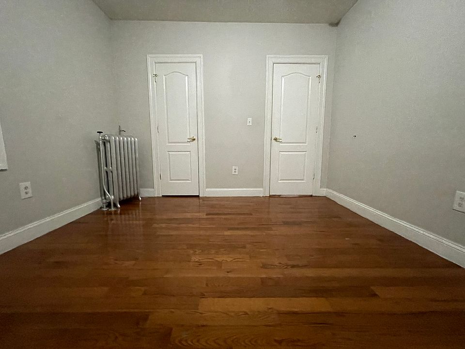 2nd image of 167 Manhattan Ave #28E