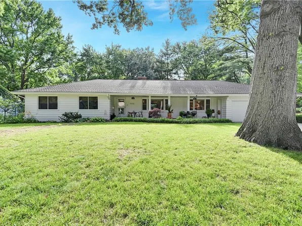 9330 Ensley Ln, Leawood, KS 66206