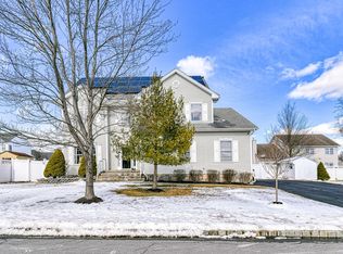 2808 Cherry Tree Way, New Windsor, NY 12553