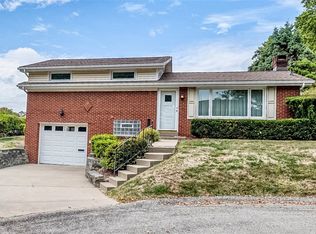 36 Roxbury Rd, Pittsburgh, PA 15221