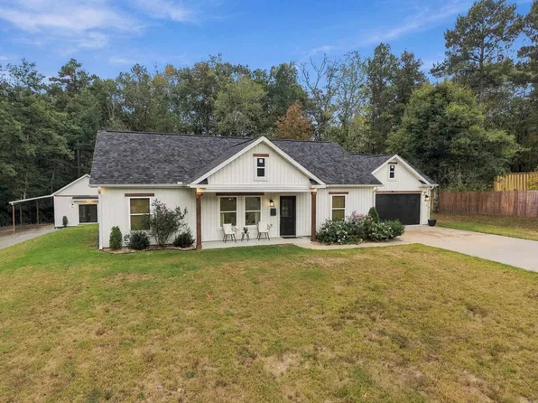 12215 Skyview Dr, Bauxite, AR 72011