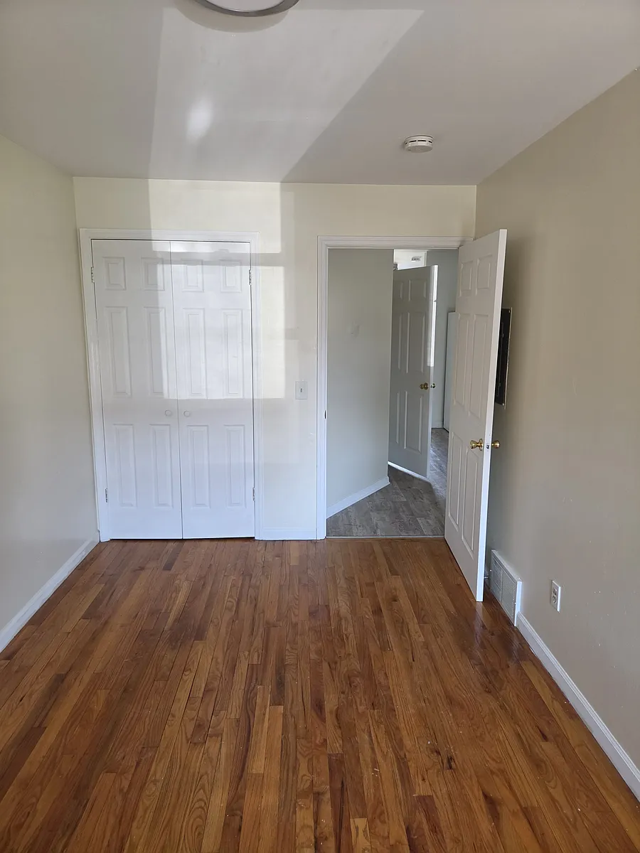 Building Photo - 203 N Allen St #2