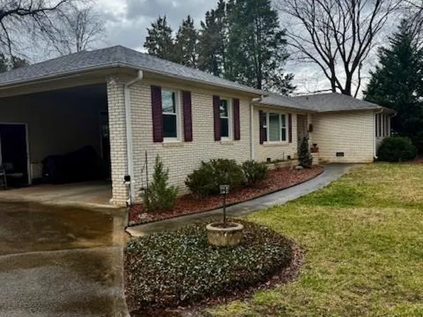 14409 Springwater Dr, Matthews, NC 28105