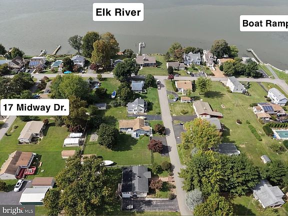 3rd image of 17 Midway Dr