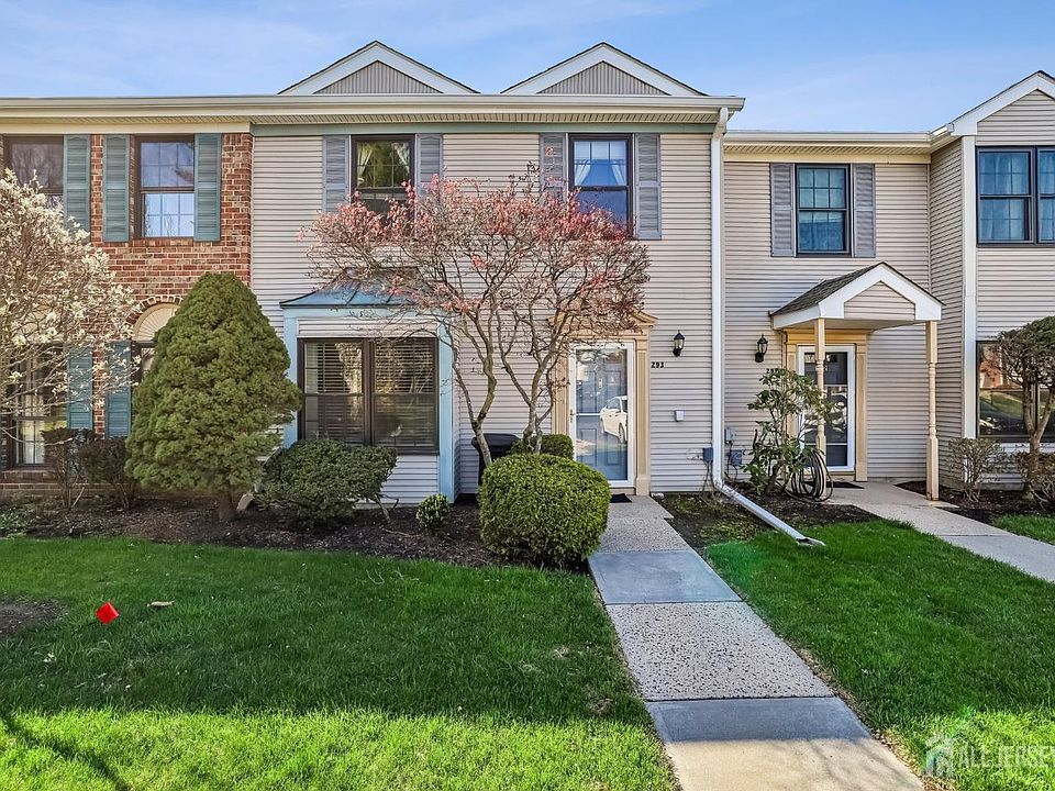 1st image of 293 Bromley Pl