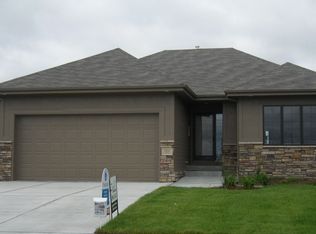 9214 S 168th Avenue Cir, Omaha, NE 68136