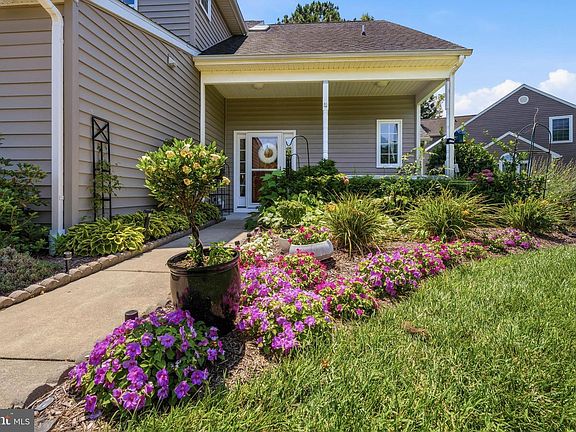 3rd image of 13121 Fancourt Ln #139