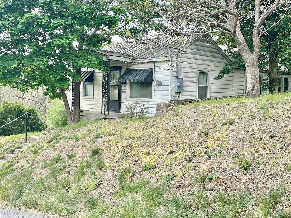 1st image of 1003 College St