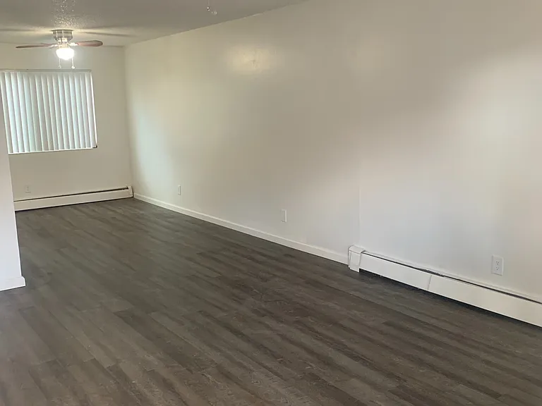 Sunset Ridge Apartments — Photo 10