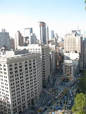 Rented by Douglas Elliman | media 27