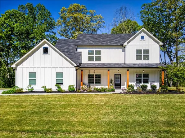 180 Rivermont Ln, Dahlonega, GA 30533