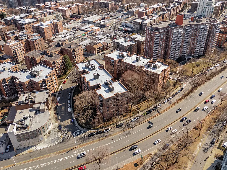 3616 Henry Hudson Pkwy #1FN — Photo 24