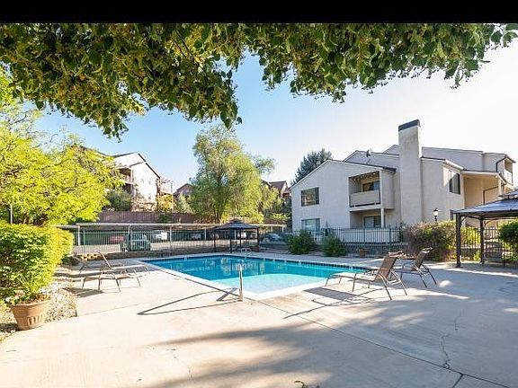 3rd image of 931 E Creek Hill Ln #20