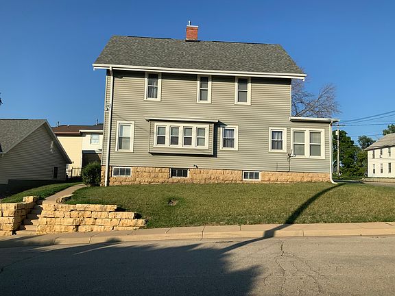 4th image of 2389 University Ave #1