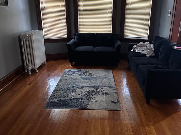 2nd image of 829 Washington Ave