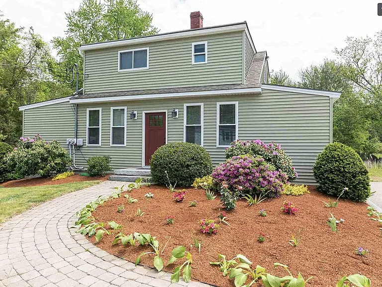 13 Main St #1 — Photo 14