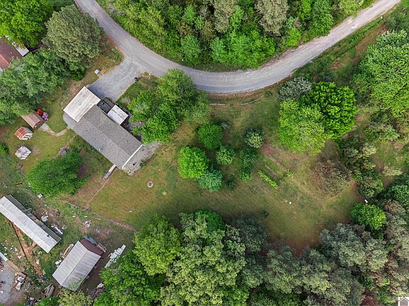 4th image of 161 Wesley Dr