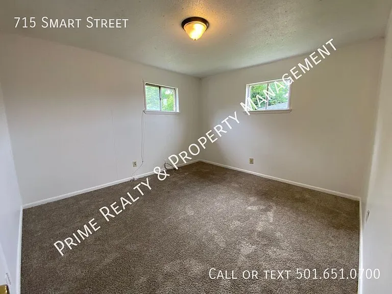 715 Smart St — Photo 7