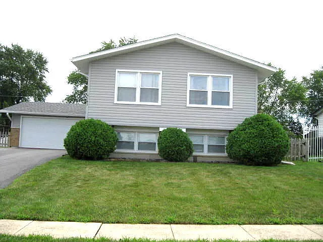 4141 189th St photo 1