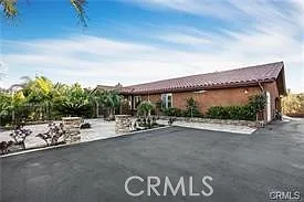 Building Photo - 2440 Los Alisos Dr