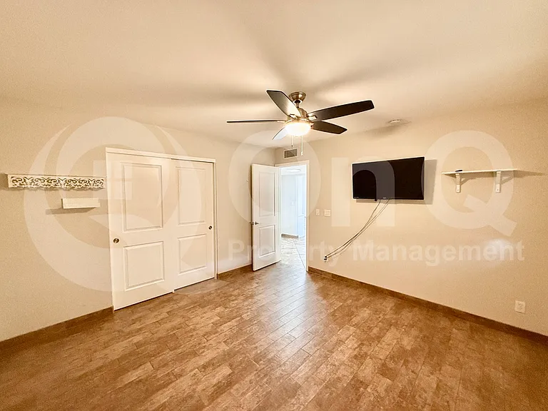 535 W Sweetwater Ave — Photo 15