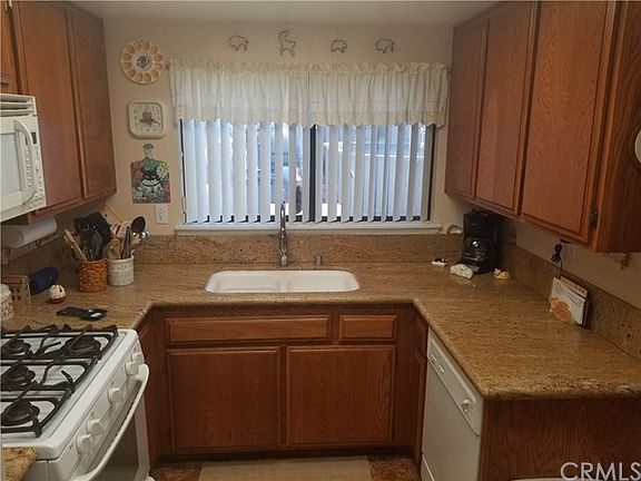 5th image of 23481 Swan St