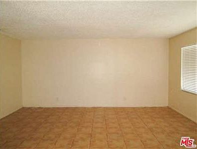 2nd image of 25985 Tamarisk Dr