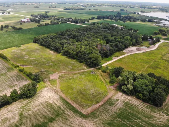 5202 COUNTY HIGHWAY H, Racine, WI 53406