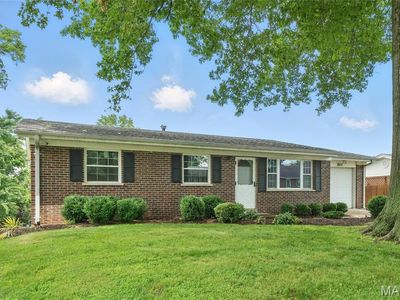 909 Salem Way, Ballwin, MO, 63021