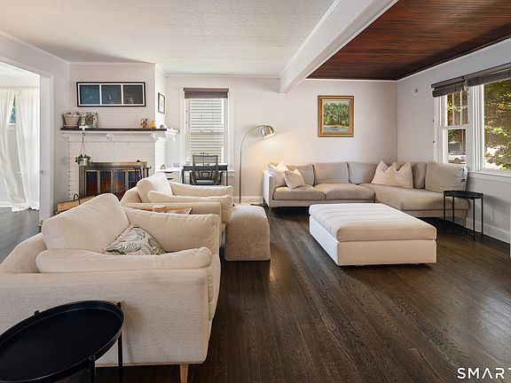 3rd image of 3 Olmstead Place