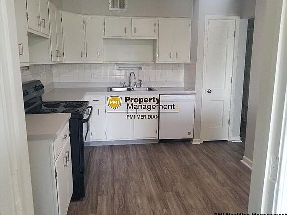 2nd image of 2947 E 47th St APT D