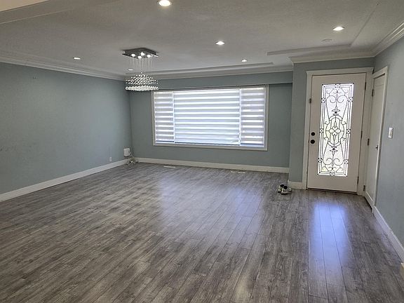 3rd image of 11352 Glen Avon Dr