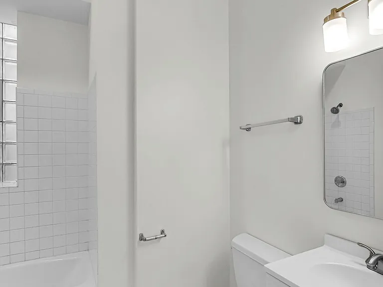 20 S Seeley Ave #C — Photo 13