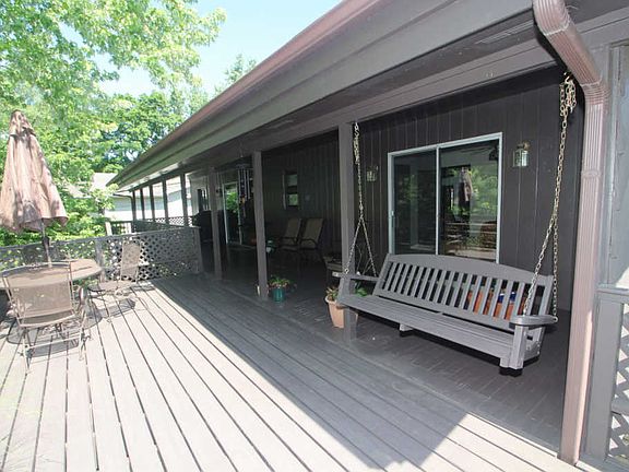 4th image of 217 Parkview Dr