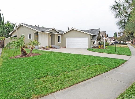 3rd image of 21105 Alburtis Ave