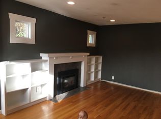 9028 Wallingford Ave N, Seattle, WA 98103