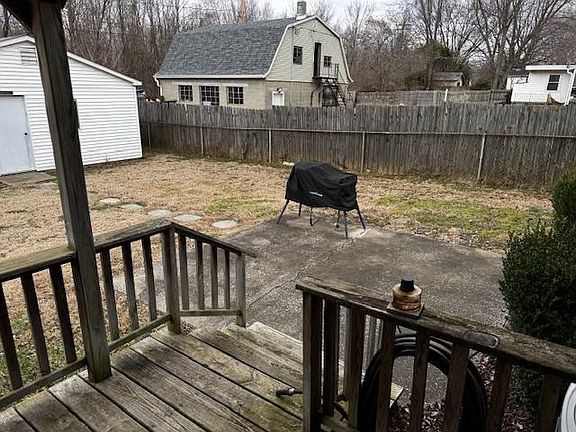 5th image of 3035 Elmwood Dr