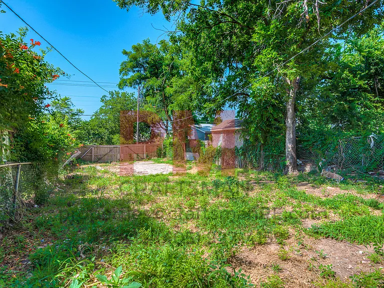 1226 NW 8th St — Photo 46