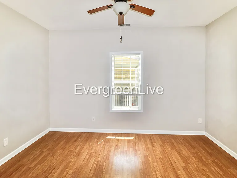 3018 Dunkirk Ave — Photo 10