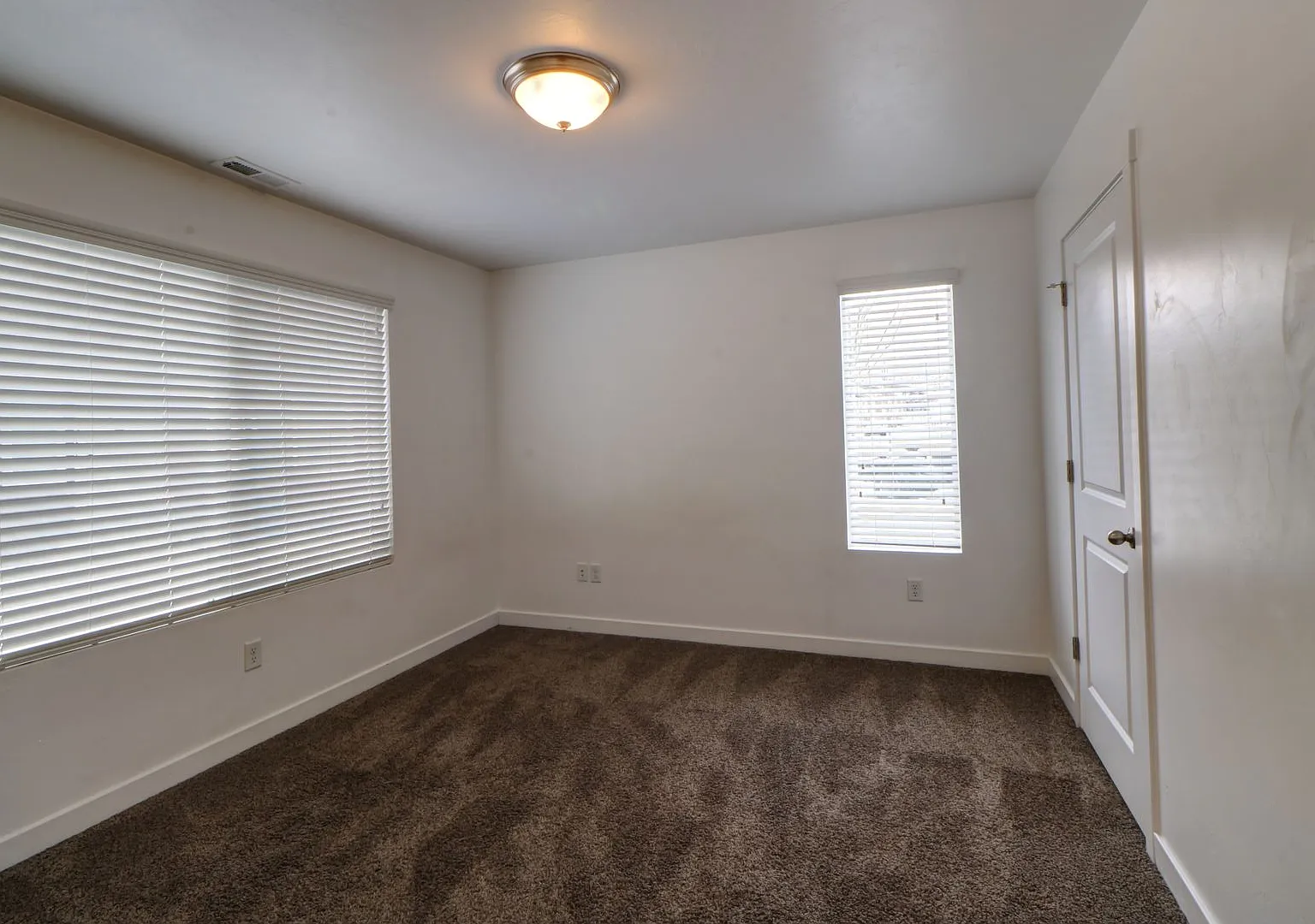 End Unit in Bluffdale — Photo 3