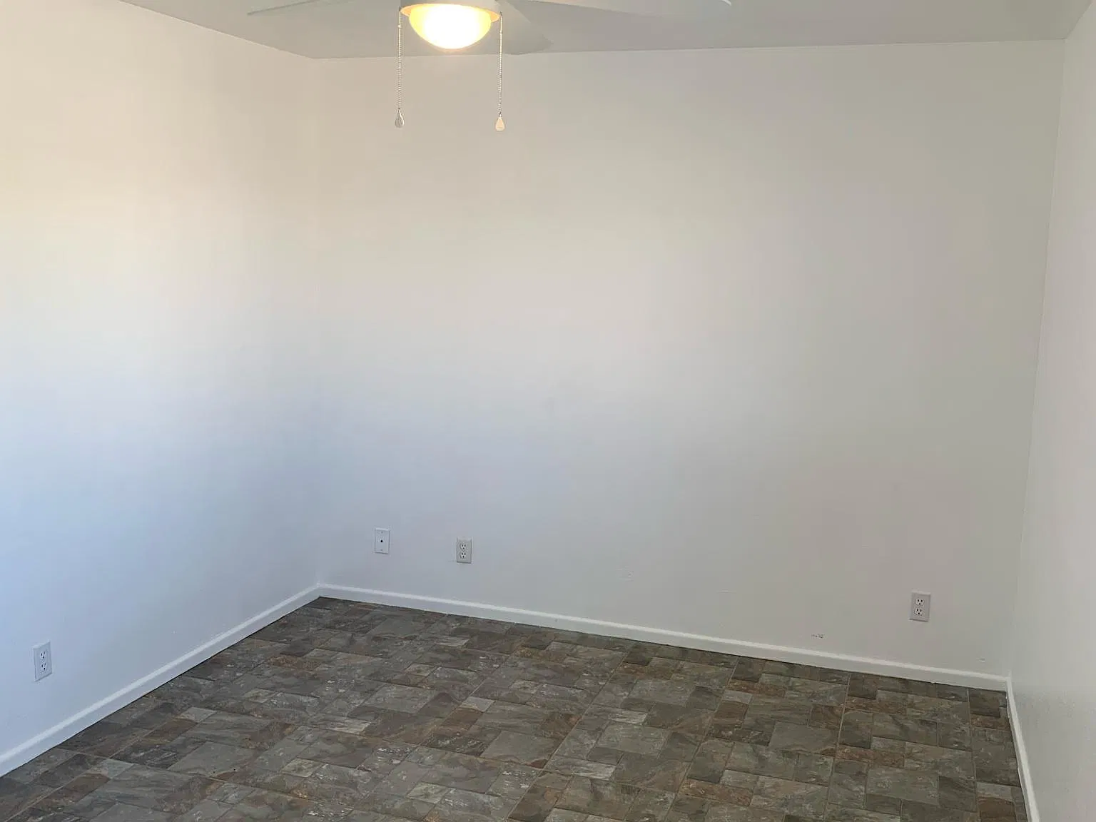 1325 Navajo Dr — Photo 2