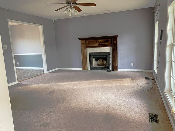 5th image of 2630 Green Briar Dr