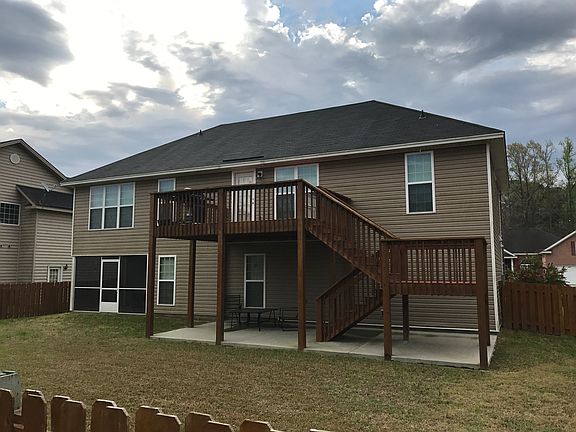 Back balcony w/ deck 