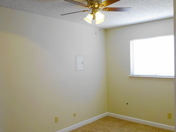 2nd image of 4555 Sun Valley Dr