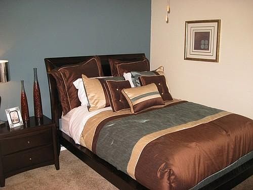 2nd image of 1970 Oak Creek Ln APT 60