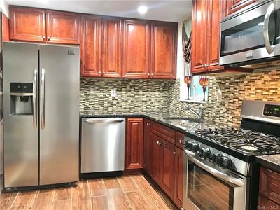 268 Jessamine Ave, Yonkers, NY, 10701