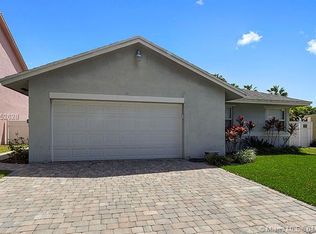 1041 SW 95th Ter, Pembroke Pines, FL 33025