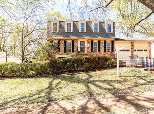 1352 Snow Meadow Ln, Mc Lean, VA 22102