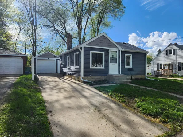 217 15th Ave NE, Rochester, MN 55906