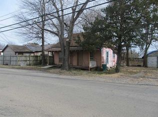 803 S McKenna St, Poteau, OK 74953